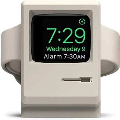 Abbildung von elago W3 Ladestation Ständer Kompatibel mit Apple Watch Serie 9, 8 , 7, 6, SE, 5, 4, 3, 2, 1 (45mm, 44mm, 42mm, 41mm, 40mm, 38mm) 1984 Macintosh Design (Klassisches Weiß)