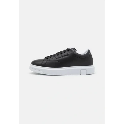 Abbildung von Armani Exchange Herren Men&#039;s, Basic, Back Extended Logo, Black Sneaker, 39.5 EU
