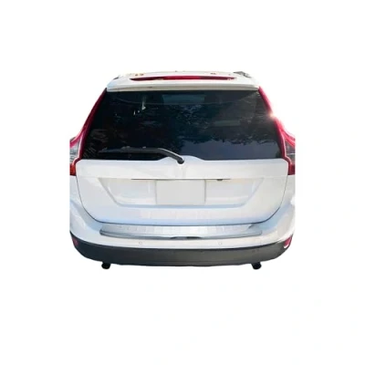 Abbildung von OMAC Ladekantenschutz Stoßstangenschutz kompatibel mit Volvo XC60 2013 2017 Edelstahl Silber