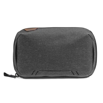 Abbildung von Peak Design Tech Pouch Charcoal Organizer Tasche für Smartphones, Kabel etc. (Dunkelgrau)