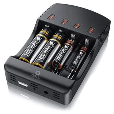 Abbildung von CSL Universal Batterie Ladegerät Akku Ladestation Intelligent Battery Charger 4 Aufladeschächte Inkl. 1x USB Ladeport Powerbank Funktion Akkudefekterkennung