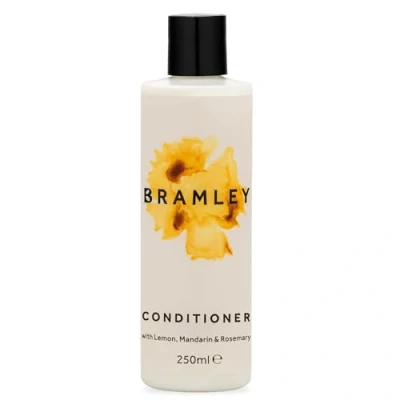 Abbildung von BRAMLEY Conditioner, 250 ml, ätherische Öle von Zitrone, Mandarine und Rosmarin, natürliche Haarspülung, silikonfrei, nährt macht weich, vegan tierversuchsfrei