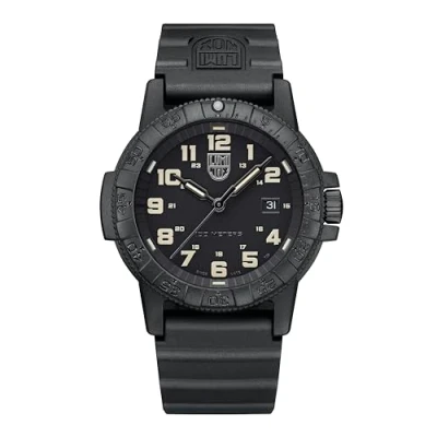 Abbildung von Luminox Herren Analog Quarz Uhr mit Kunststoff Armband XS.0330