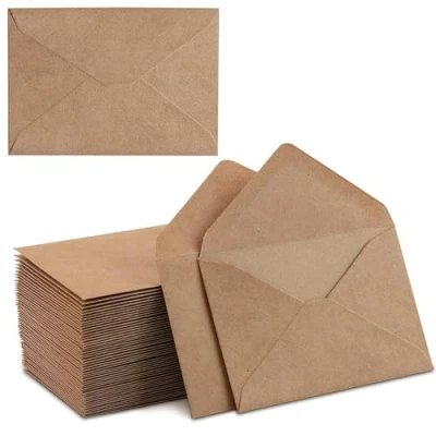 Abbildung von PALUDO 100 Stück Kraftpapier Umschläge 130 g/m² Briefumschläge 13,5 x 18,5 cm, Nassklebung Spitzklappe Umschläge, Recycling Kuverts für Grußkarten Geburtstagskarten Einladungen, Braun
