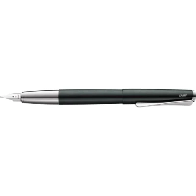 Abbildung von Lamy studio Füllhalter 069 Füller aus Edelstahl in schwarz grünem Lack Finish mit einem polierten Edelstahlgriffstück silberne Stahlfeder poliert Federstärke EF