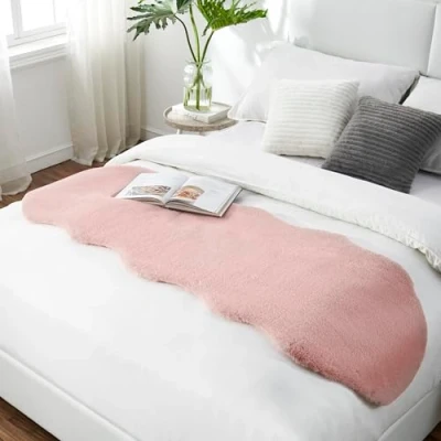 Abbildung von Teppich Wölkchen Fellteppich, Kunstfell Waschbar, Hasenfell Imitat, Kaninchenfell, Kurzfell Tischläufer Fell, Fell Läufer Flur, Bettläufer Rosa 55x160cm