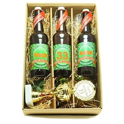 Abbildung von Bier Geschenk zum 33.Geburtstag Geburtstagsgeschenk dreiunddreißigster Geburtstag Präsentkarton mit und Pokal 33.