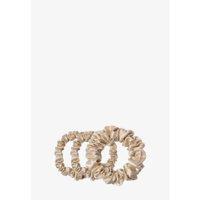 Abbildung von Slip PURE SILK BACK TO Basics Assorted Scrunchies Gesichtspflege Zubehör, Damen, Größe: One Size, Blonde