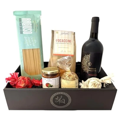 Abbildung von Geschenkset Italien mit italienischem Rotwein, Pasta, Sugo, Gewürzmischung und Ameretti Präsentkorb Rotwein italienischen Spezialitäten für Männer Frauen.