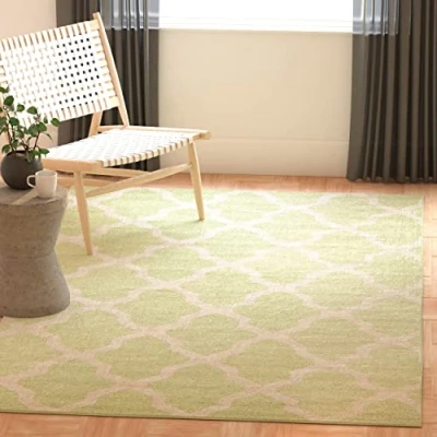 Abbildung von SAFAVIEH Geometrisch Teppich für Wohnzimmer, Esszimmer, Schlafzimmer Cambridge Collection, Kurzer Flor, Hellgrün und Elfenbein, 122 X 183 cm