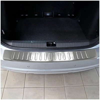 Abbildung von teileplus24 L510 Ladekantenschutz V2A Edelstahl kompatibel mit Skoda Yeti 2 Facelift 2013 2017 Abkantung