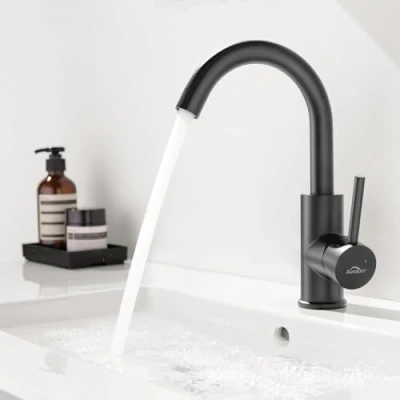 Abbildung von Auralum Waschtischarmatur Schwarz Matt, Armatur Waschbecken 360 Grad drehbar,Wasserhahn Bad mit 60CM Erweiterung Schlauchs, Messing Einhebelmischer für Badezimmer/Kleine Küchenspüle