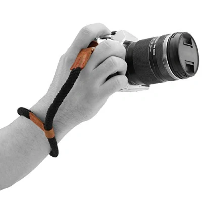 Abbildung von MegaGear Handschlaufe für SLR, DSLR Kamera, Baumwolle, schwarz, MG1779