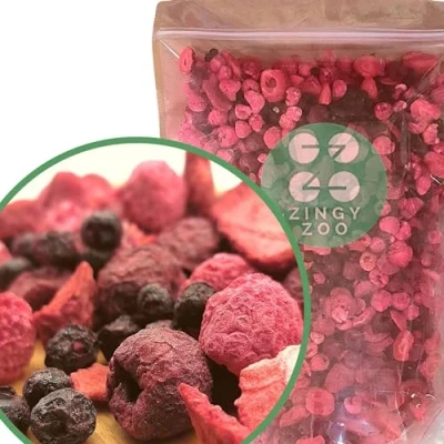 Abbildung von Super Beeren Gefriergetrocknete Früchte Mix XL 300g Trockenfrüchte Ohne Zucker Getrocknete Gefriergetrocknet Erdbeeren Himbeeren Heidelbeeren Gefriertrockner ZingyZoo