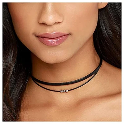 Abbildung von Inilbran Boho Geschichtetes Lederseil Halskette Choker Schwarzes Leder Cord Gothic Wildleder Kette Kurz Halsband Schmuck Für Frauen Und Mädchen