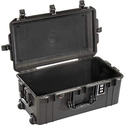 Abbildung von Peli 1606 Air Leichter Rollkoffer mit Einziehbarem Teleskopgriff für Empfindliches Fotoequipment, Wasser und Staubdicht, 50L Volumen, Ohne Schaumstoffeinlage, Farbe: Schwarz