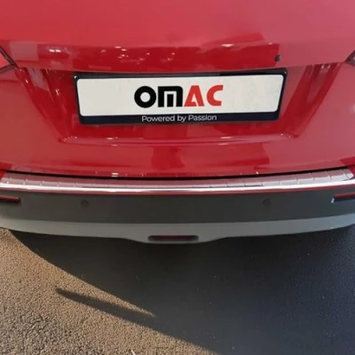 Abbildung von OMAC Ladekantenschutz Stoßstangenschutz kompatibel mit Suzuki Vitara 2015 2024 Edelstahl Silber