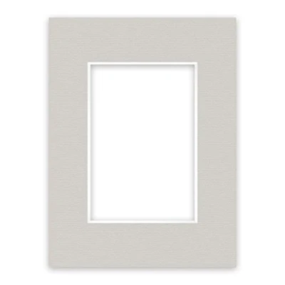 Abbildung von nielsen Conservation Passepartout Karton 2,2 mm Außenformat 18x24 cm für Bildformat 10x15 Kieselgrau (hellgrau) strukturierte Oberfläche