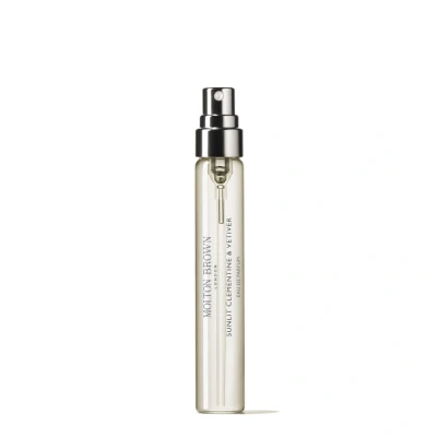 Abbildung von Molton Brown Sunlit Clementine &amp; Vetiver Eau de Parfum Reiseetui Nachf&uuml;llpackung 7,5 ml