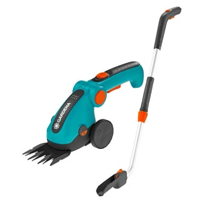 Abbildung von Gardena Set Akku Grasschere ComfortCut Li: Rasenschere Komplettset mit Teleskopstiel, für den komfortablen Rasenkantenschnitt ohne Bücken (9858 20)