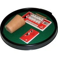 Abbildung von Pokergarnitur mit Würfeltasse