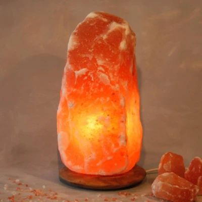 Abbildung von HIMALAYA SALT DREAMS Salzkristall Tischlampe Rock, Leuchtmittel wechselbar, Warmweiß, Handgefertigt aus jeder Stein ein Unikat, ca.18 22 kg