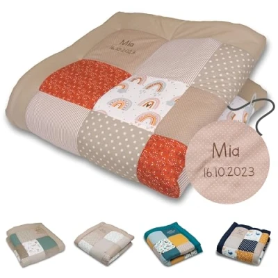 Abbildung von ULLENBOOM Krabbeldecke für Baby mit Personalisierung, 100% OEKO TEX Materialien, Regenbogen 120x120 cm Babydecke Namen und Datum, ideal als Spieldecke personalisiertes Geschenk zur Geburt