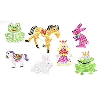 Abbildung von Happy Price Toys Bügelperlen Stiftplatten Set Midi 5mm Froschkönig, 7 quadratische mit Motiv Vorlagen (kompatibel Hama Bügelperlen)