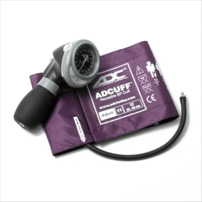 Abbildung von ADC Aneroides, handgehaltenes Blutdruckmessgerät Diagnostix 703 für den professionellen Einsatz mit Adcuff Blutdruckmanschette aus Nylon, Erwachsene, lila