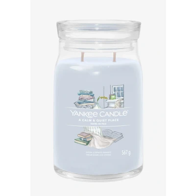 Abbildung von Yankee Candle Signature Large JAR A CALM &amp; Quiet Place Duftkerze, Größe: 569 g, Blue