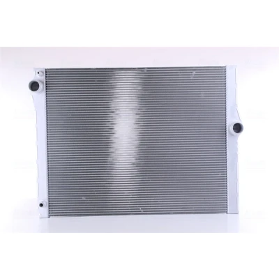 Abbildung von NISSENS 60768 Kühler, Motorkühlung Aluminium 600 500 33 Kühlrippen gelötet BMW: 7