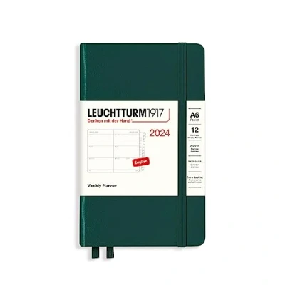 Abbildung von LEUCHTTURM1917 367624 Wochenkalender Pocket (A6) 2024, 12 Monate, Forest Green, Englisch