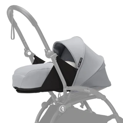 Abbildung von Stokke YOYO 0+ Neugeborenen Set, Stone Inklusive Matratze, ausziehbarem Verdeck und Fünfpunktgurt Erfordert Rahmen (separat erhältlich)